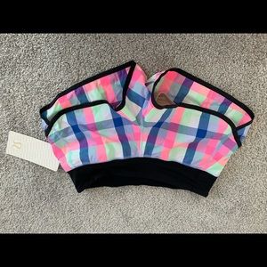 NWT Lululemon Size 4 running shorts
